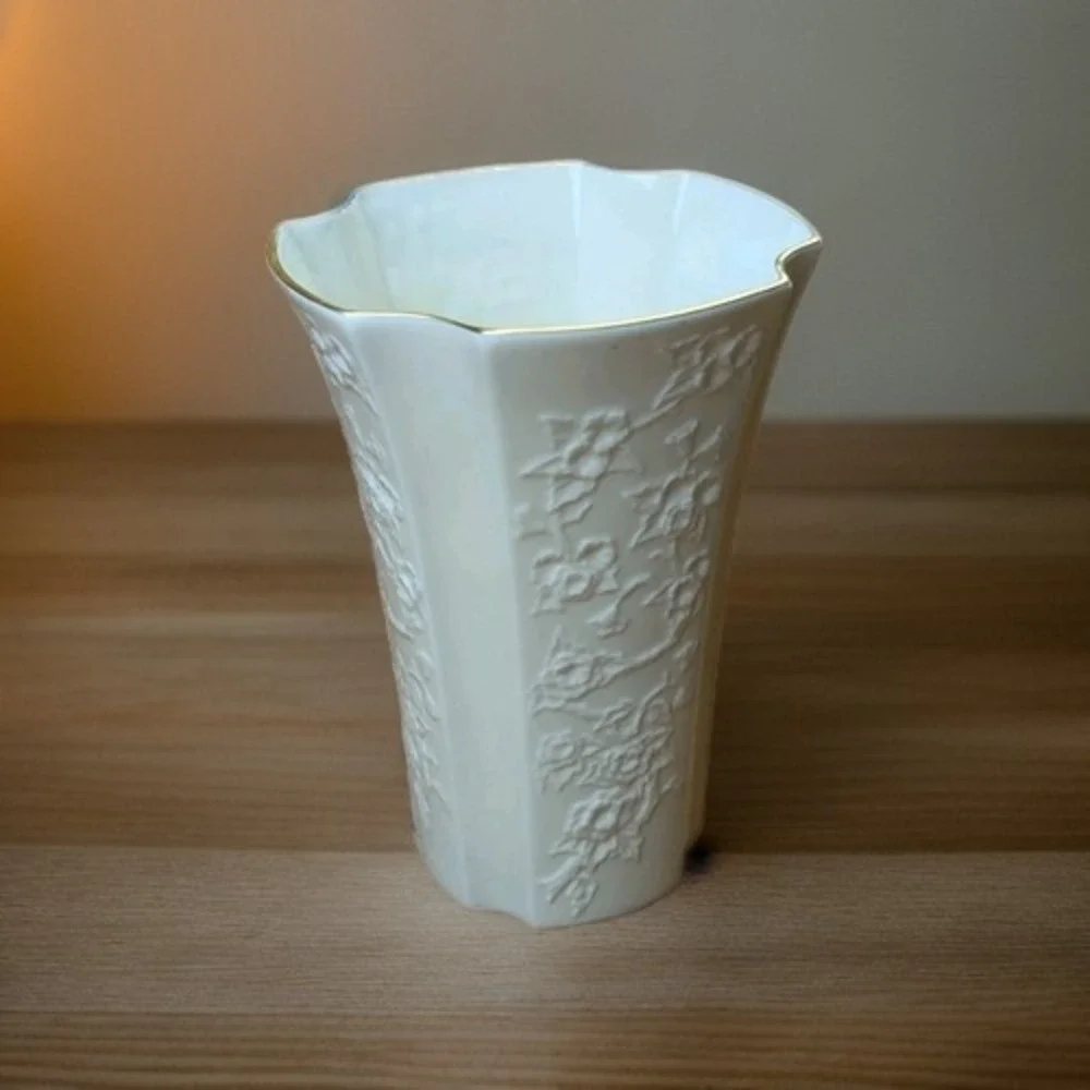 Lenox Legacy Edition Carrington Ivory Daffodil Porcelain 8